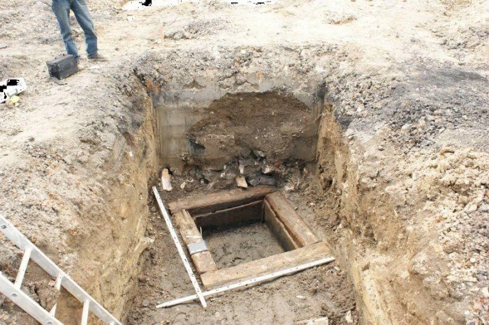 Jedna ze studni bielarni Glafeya, odkryta podczas badań archeologicznych