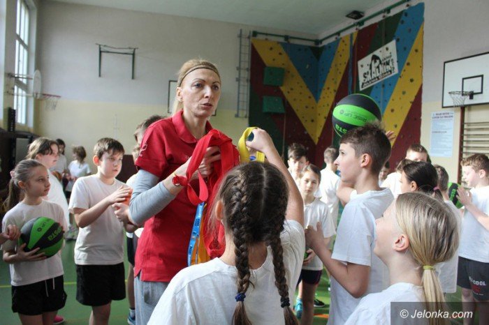 uczniowie-sp-2-spotkali-sie-z-mistrzynia-foto-62044