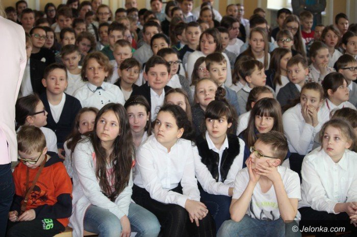 uczniowie-sp-2-spotkali-sie-z-mistrzynia-foto-62044