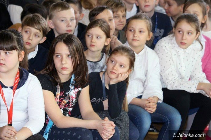 uczniowie-sp-2-spotkali-sie-z-mistrzynia-foto-62044