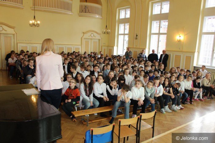 uczniowie-sp-2-spotkali-sie-z-mistrzynia-foto-62044
