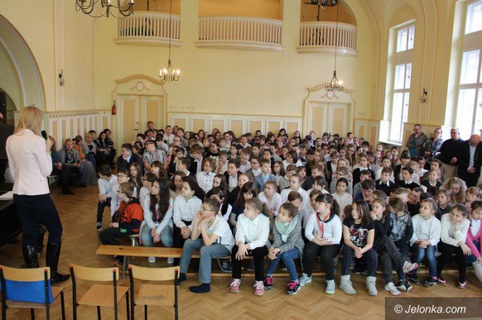 uczniowie-sp-2-spotkali-sie-z-mistrzynia-foto-62044