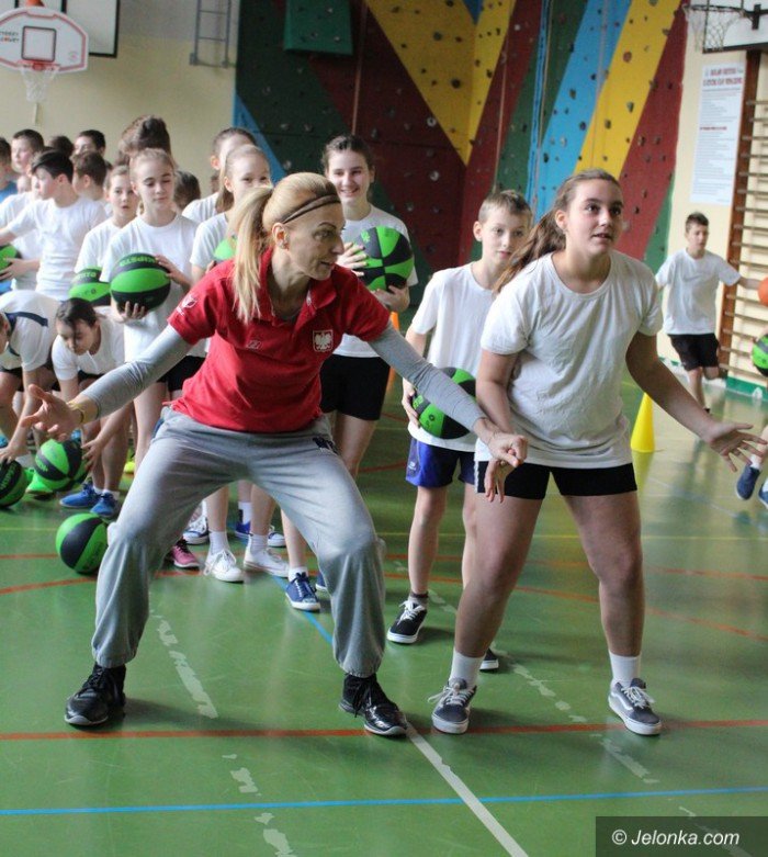 uczniowie-sp-2-spotkali-sie-z-mistrzynia-foto-62044