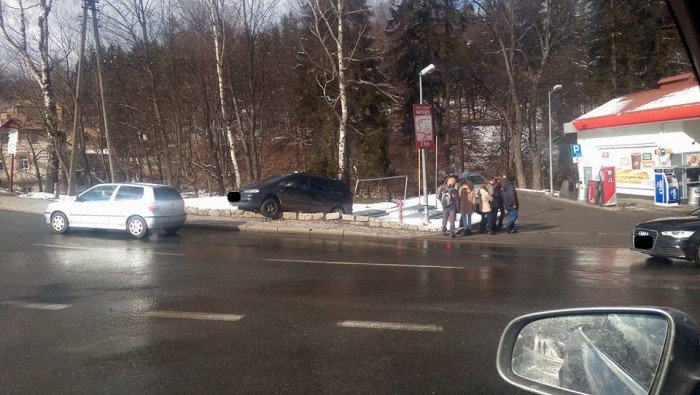 samochod-odjecha-bez-kierowcy-foto-62053