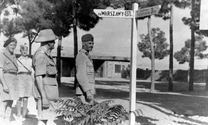Generał Władysław Anders na Monte Cassino, maj 1944 r.