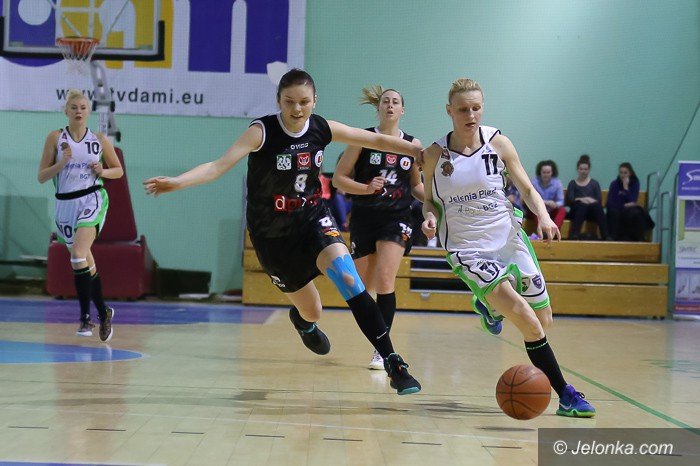 kapitalny-wystep-koszykarek-karkonoszy-foto-62352