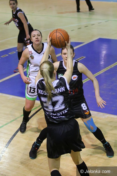 kapitalny-wystep-koszykarek-karkonoszy-foto-62352