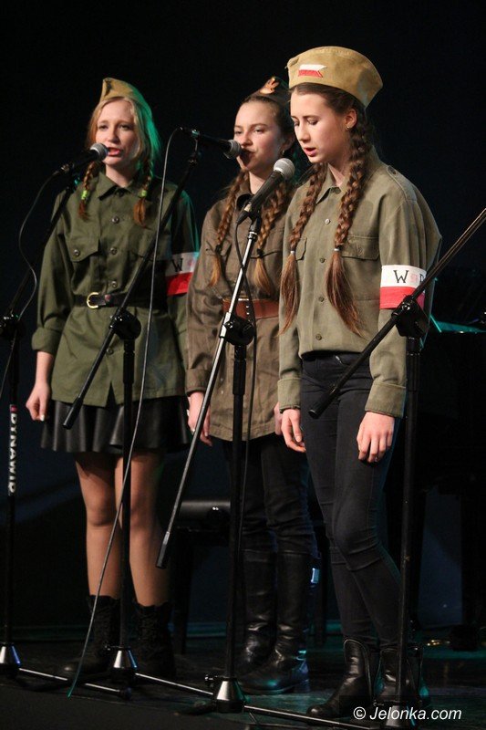 patriotyczne-piesni-rozbrzmiay-w-jcku-foto-62376