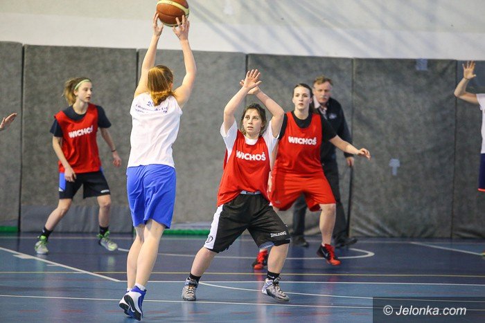 kadetki-szykuja-sie-do-cwiercfinaowego-turnieju-foto-62499