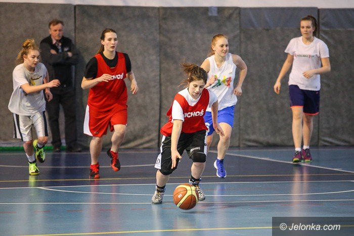 kadetki-szykuja-sie-do-cwiercfinaowego-turnieju-foto-62499