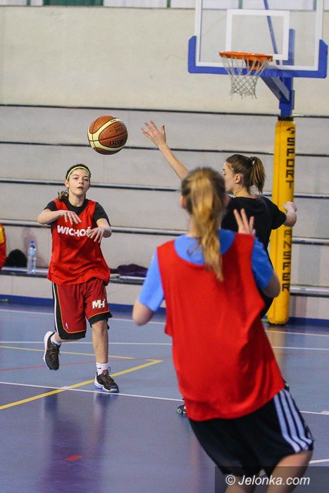 kadetki-szykuja-sie-do-cwiercfinaowego-turnieju-foto-62499