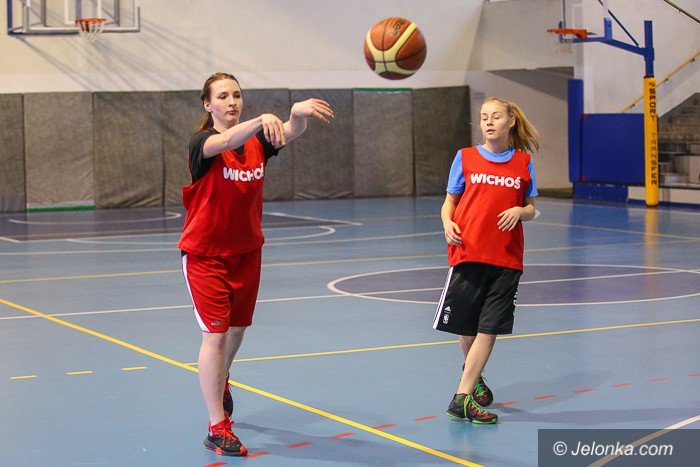 kadetki-szykuja-sie-do-cwiercfinaowego-turnieju-foto-62499