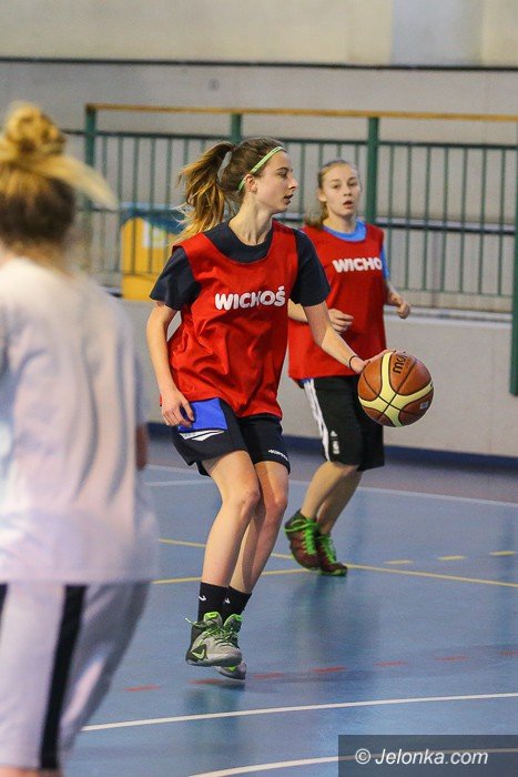 kadetki-szykuja-sie-do-cwiercfinaowego-turnieju-foto-62499