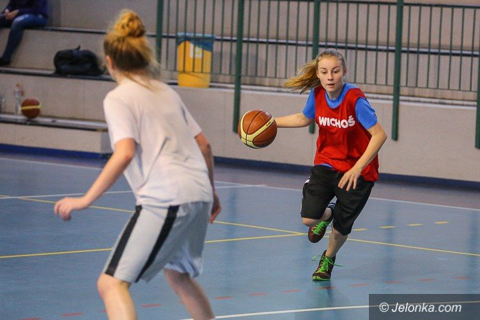 kadetki-szykuja-sie-do-cwiercfinaowego-turnieju-foto-62499