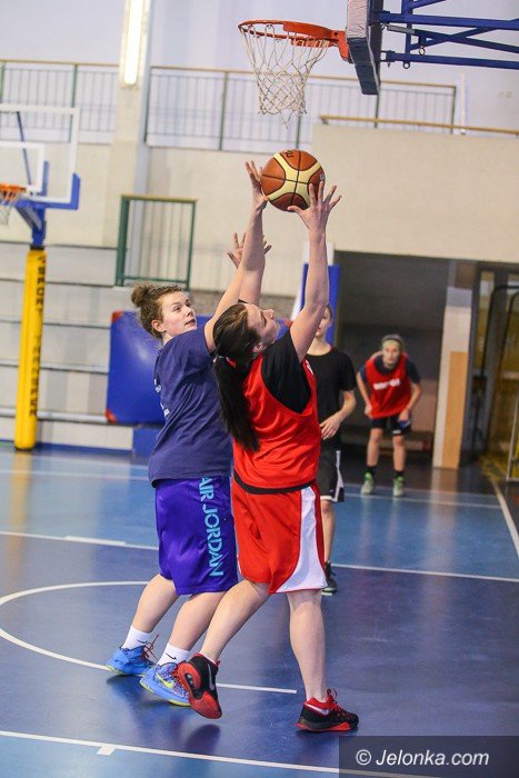 kadetki-szykuja-sie-do-cwiercfinaowego-turnieju-foto-62499