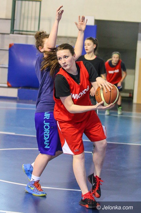kadetki-szykuja-sie-do-cwiercfinaowego-turnieju-foto-62499