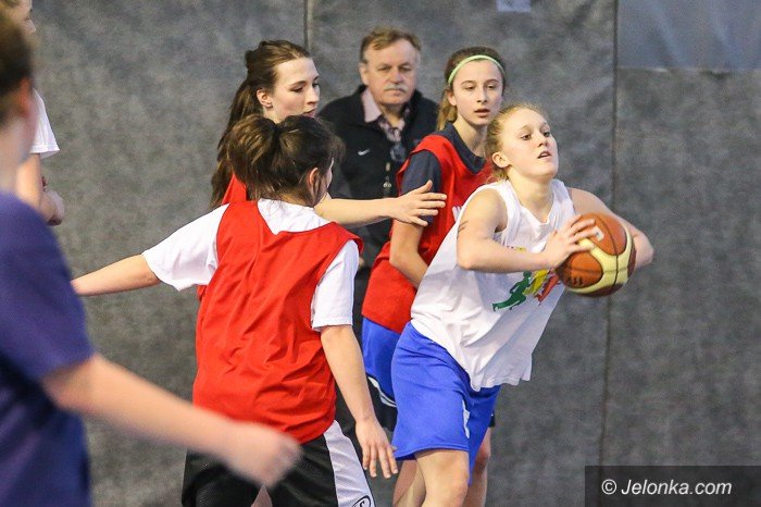 kadetki-szykuja-sie-do-cwiercfinaowego-turnieju-foto-62499