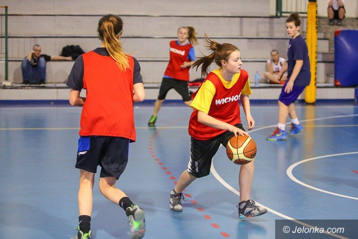 kadetki-szykuja-sie-do-cwiercfinaowego-turnieju-foto-62499