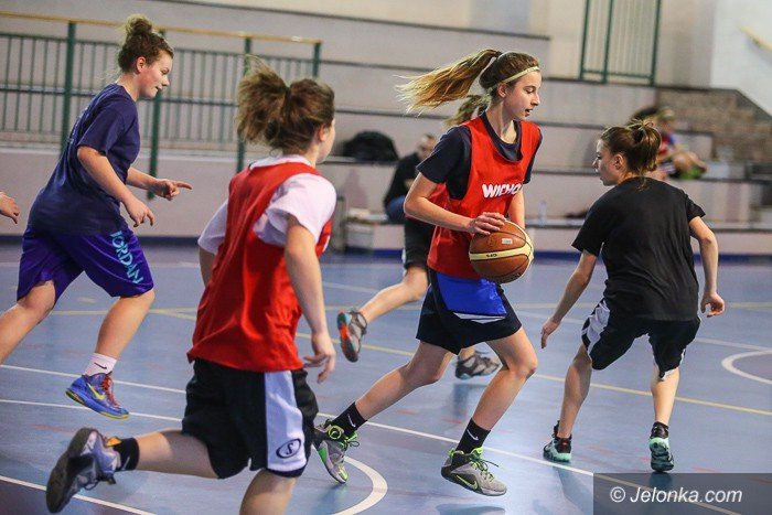 kadetki-szykuja-sie-do-cwiercfinaowego-turnieju-foto-62499