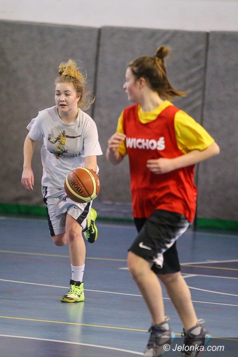 kadetki-szykuja-sie-do-cwiercfinaowego-turnieju-foto-62499