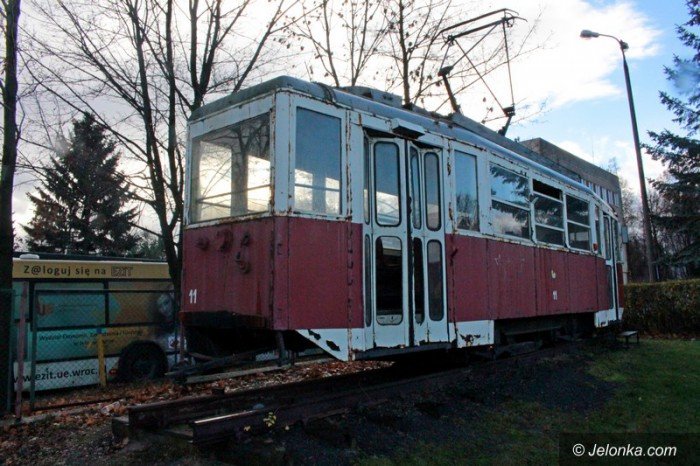 tramwaj-przy-mzk-niszczeje-foto-62596