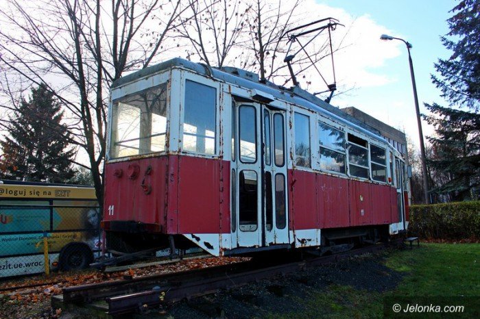 tramwaj-przy-mzk-niszczeje-foto-62596