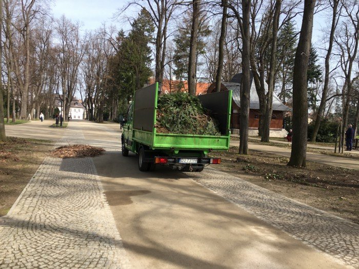 wielkie-porzadki-w-parku-zdrojowym-foto-62647