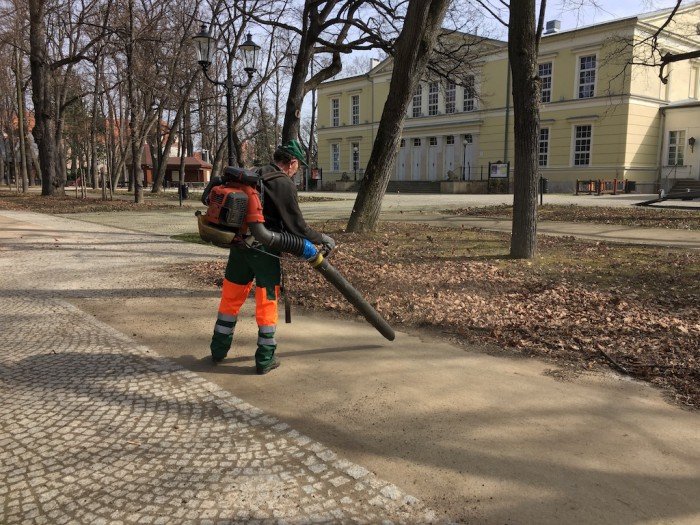 wielkie-porzadki-w-parku-zdrojowym-foto-62647