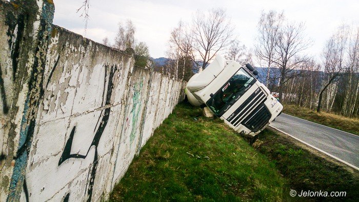 droga-z-kowar-do-karpacza-zablokowana-foto-62670