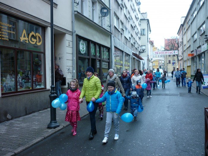 na-niebiesko-dla-autyzmu-foto-62784