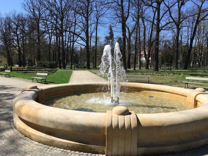 wiosennie-i-pracowicie-w-parku-zdrojowym-foto-62894