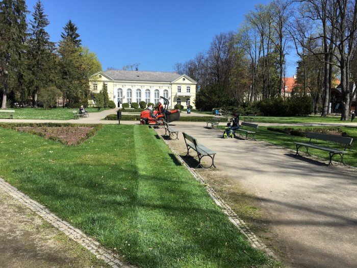 wiosennie-i-pracowicie-w-parku-zdrojowym-foto-62894
