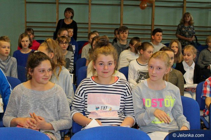 uczniowie-sp-3-spotkali-sie-z-maja-woszczowska-foto-62913