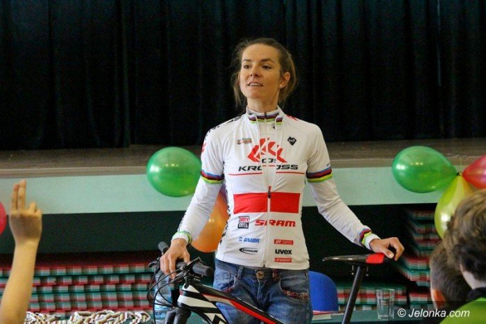 uczniowie-sp-3-spotkali-sie-z-maja-woszczowska-foto-62913