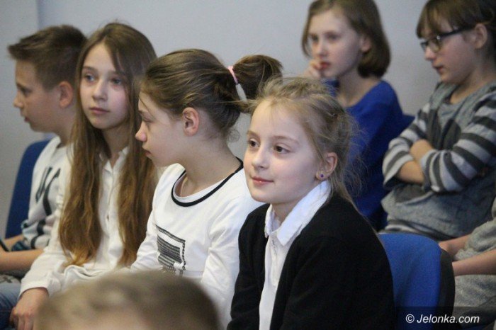 uczniowie-sp-3-spotkali-sie-z-maja-woszczowska-foto-62913