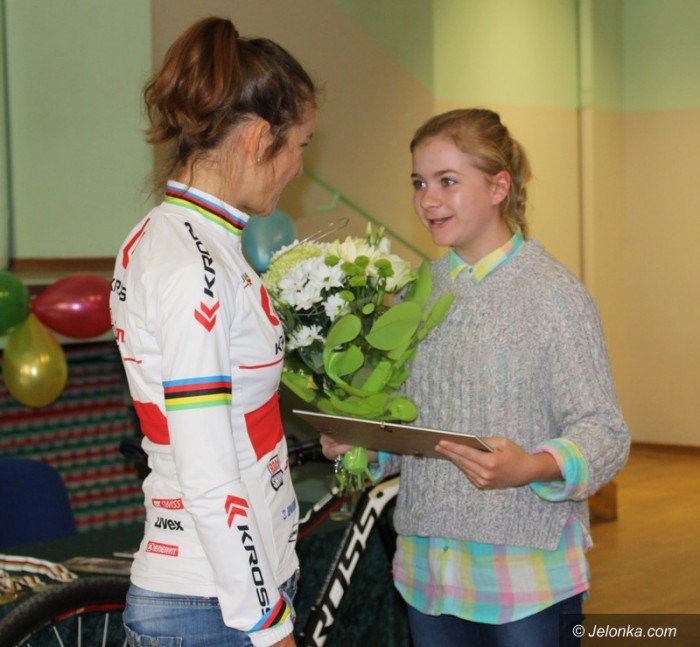 uczniowie-sp-3-spotkali-sie-z-maja-woszczowska-foto-62913