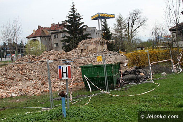 co-stanie-na-miejscu-dawnej-bursy-ekonomika-foto-62952