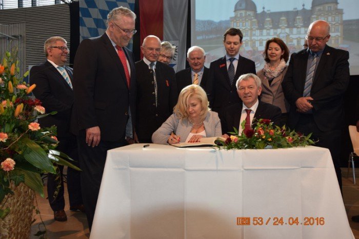 delegacja-powiatu-jeleniogorskiego-w-bambergu-foto-63006