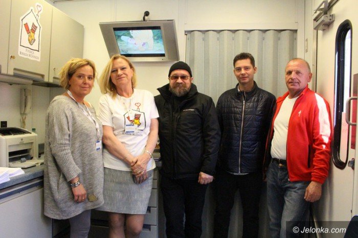 fundacja-mcdonalda-bada-dzieci-foto-63010