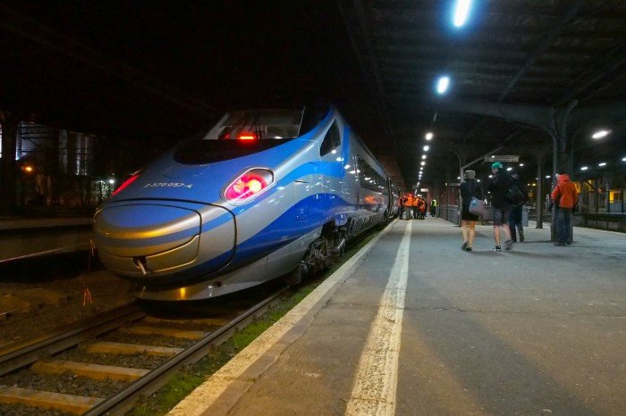 za-sprawa-pendolino-gosniej-w-polsce-o-jeleniej-gorze-foto-63038