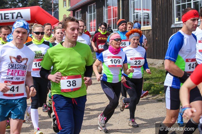 pobiegli-ledwie-dyche-w-pieknym-terenie-foto-63050