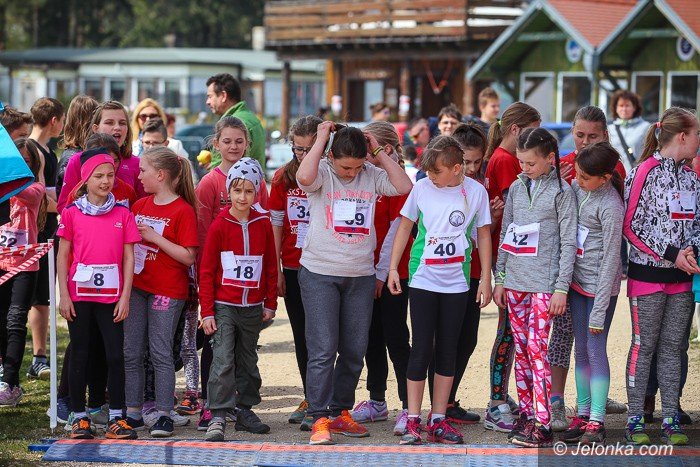 pobiegli-ledwie-dyche-w-pieknym-terenie-foto-63050