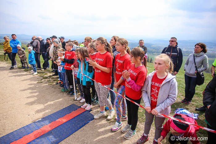 pobiegli-ledwie-dyche-w-pieknym-terenie-foto-63050