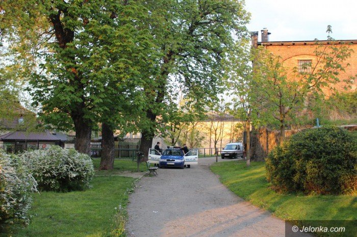 atak-nozownika-i-zasabniecie-w-centrum-aktualizacja-foto-63068