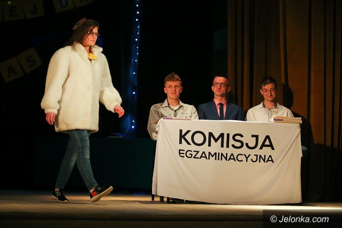 maturzysci-z-kowar-pozegnali-sie-ze-szkoa-foto-63077