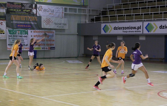 szczypiornistki-kpru-wygrywaja-w-dzierzoniowie-foto-63166
