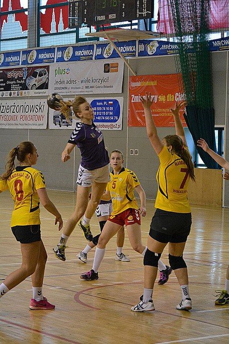 szczypiornistki-kpru-wygrywaja-w-dzierzoniowie-foto-63166