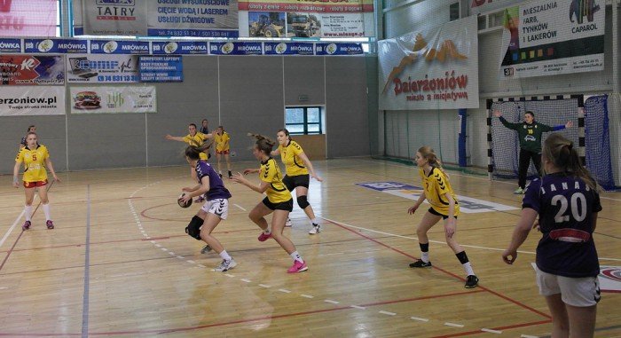 szczypiornistki-kpru-wygrywaja-w-dzierzoniowie-foto-63166