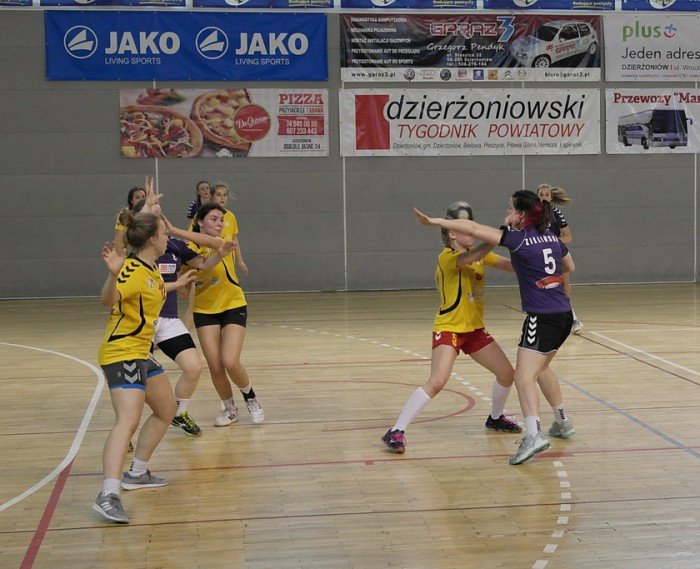 szczypiornistki-kpru-wygrywaja-w-dzierzoniowie-foto-63166