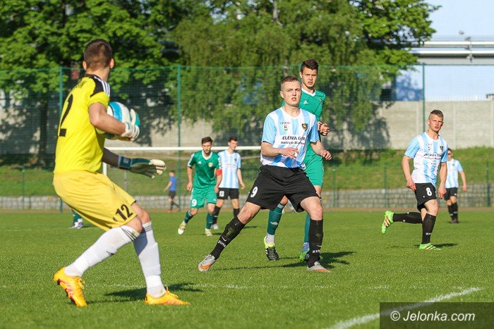 pp-na-zero-z-przodu-i-na-trybunach-foto-63188